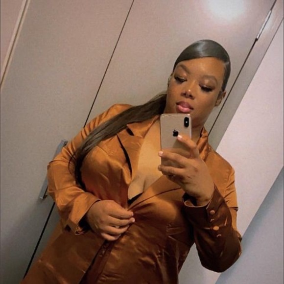 Meet your Posher, Jazmyn - Picture 1 of 1